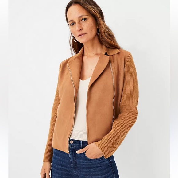 Ann Taylor Jackets & Blazers - Ann Taylor Knit-Sleeve Faux Suede Moto Jacket – XS – Camel Tan